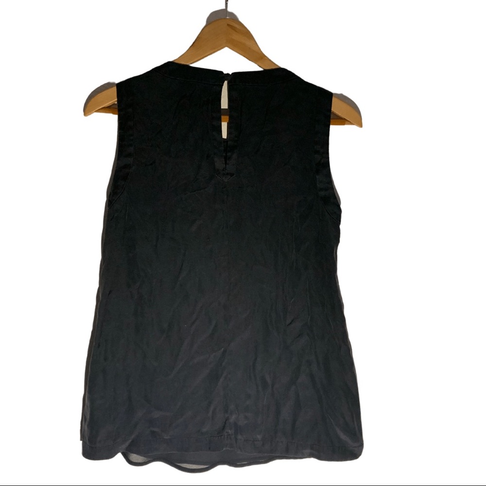 Banana Republic Rosette‎ Silk Top Black - Picture 3 of 10